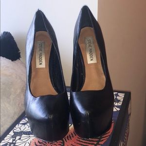 Steve Madden pumps